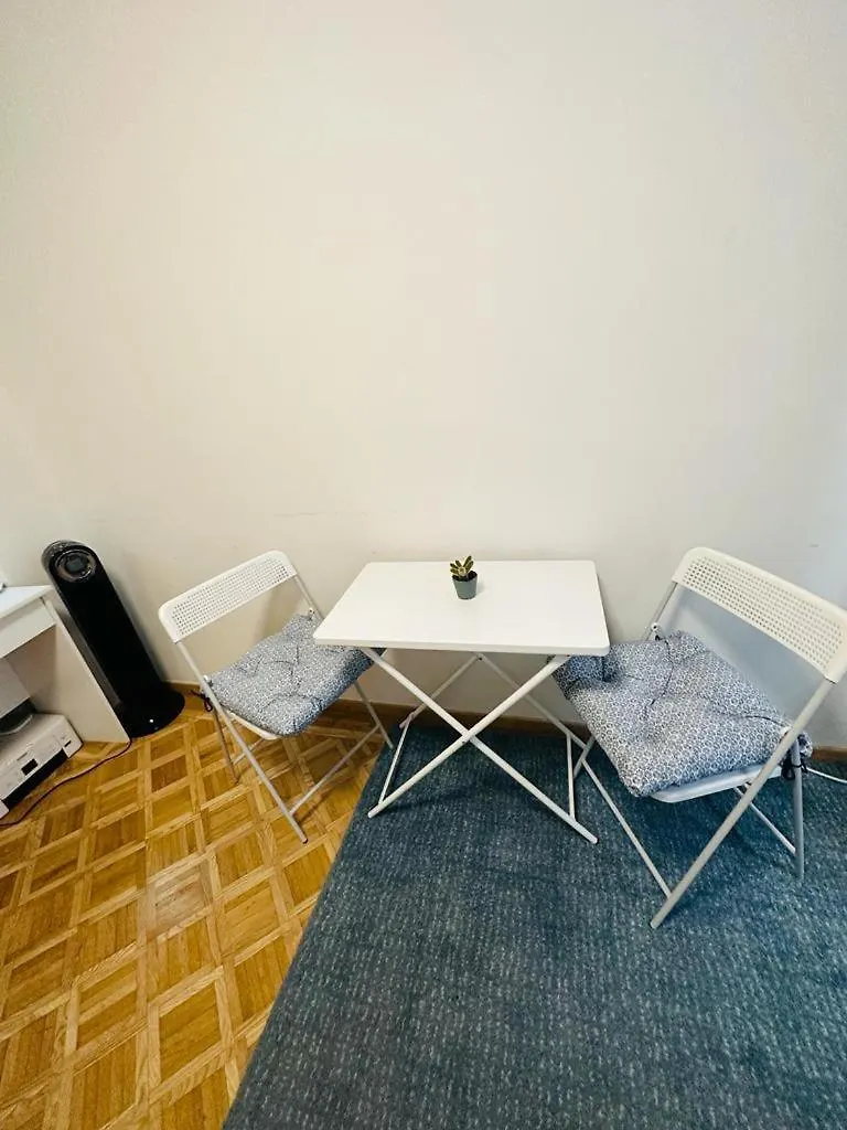 ז'נבה Studio Tres Accueillant 0*,  שוויץ